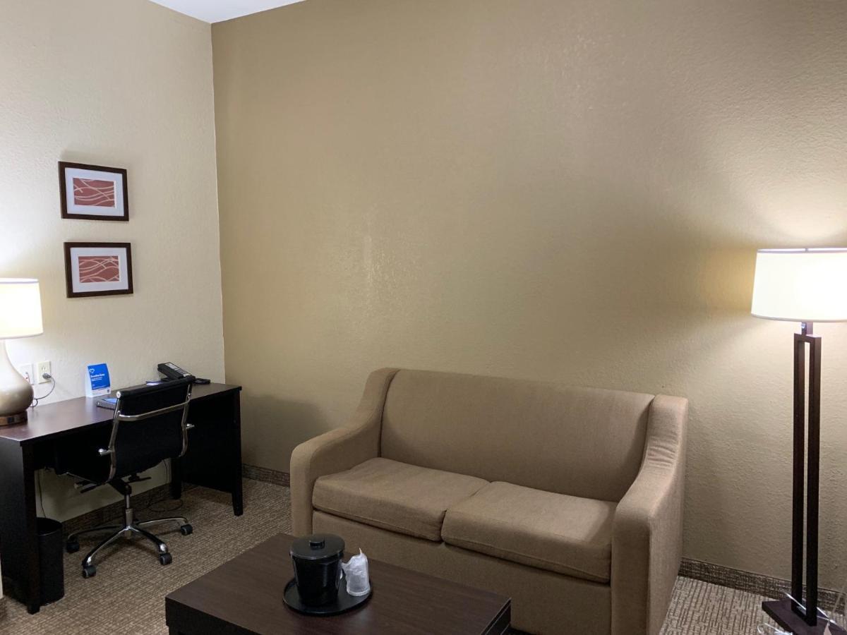 Comfort Inn & Suites Atlanta-Smyrna Exteriör bild