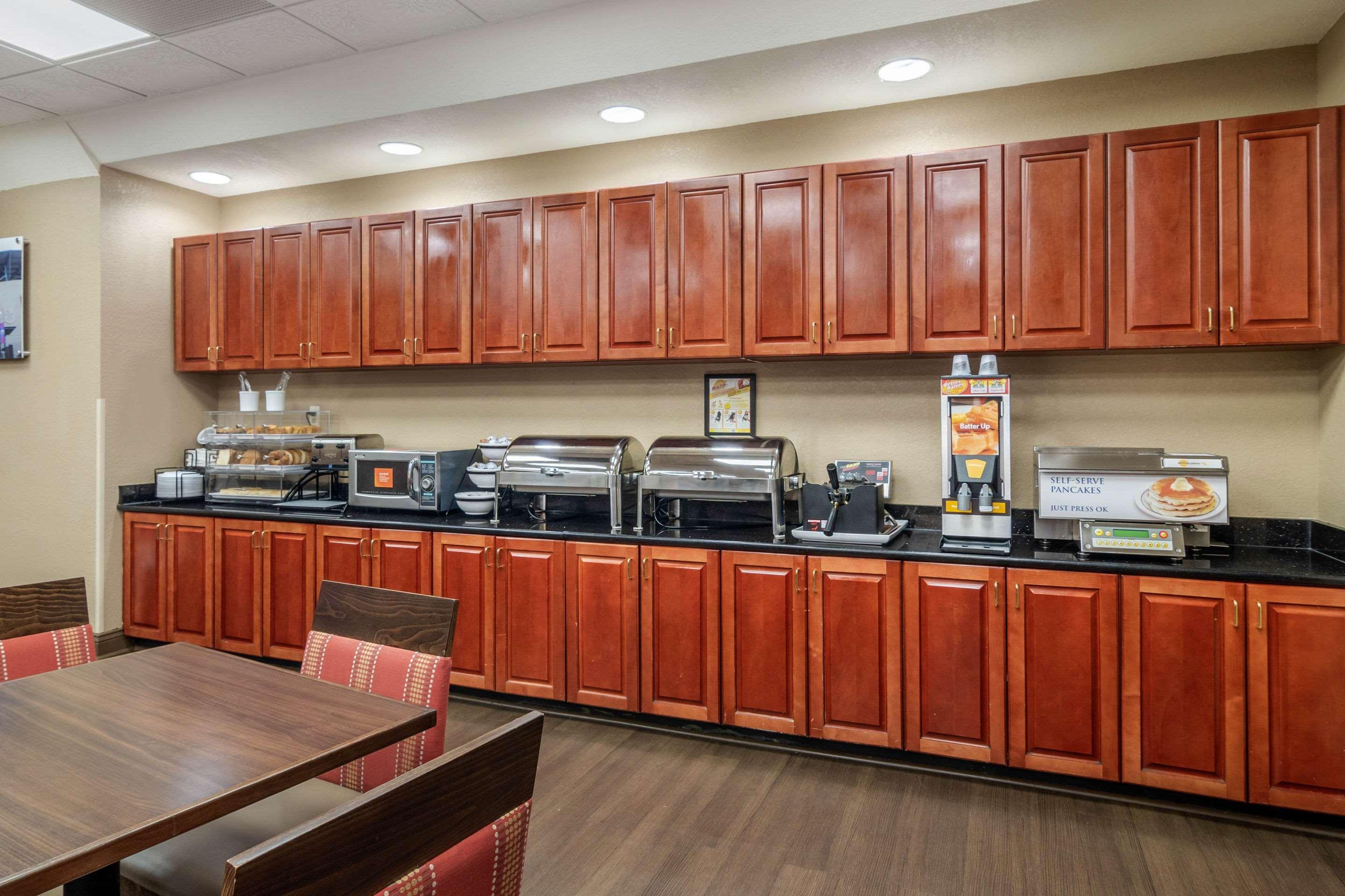 Comfort Inn & Suites Atlanta-Smyrna Exteriör bild