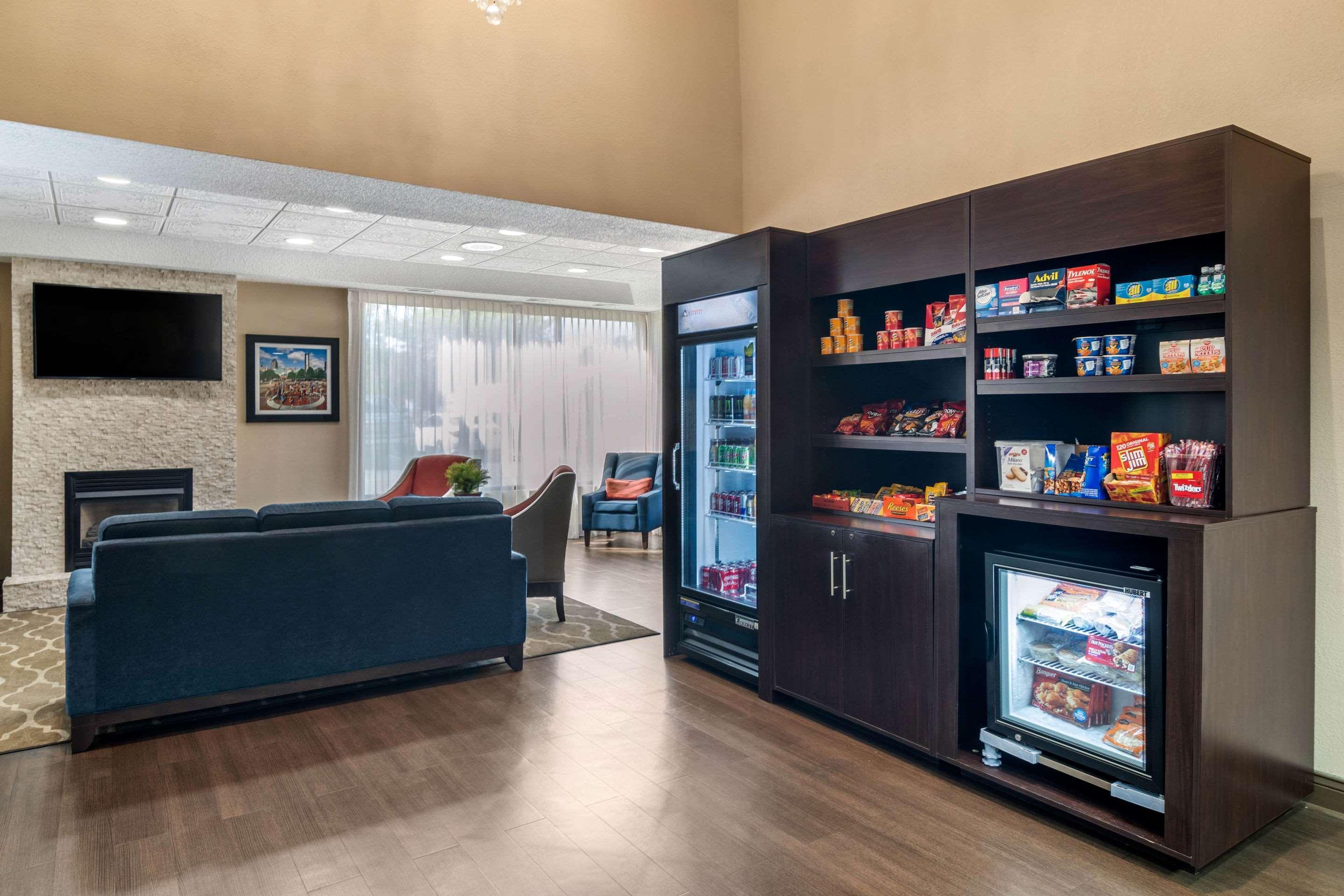 Comfort Inn & Suites Atlanta-Smyrna Exteriör bild
